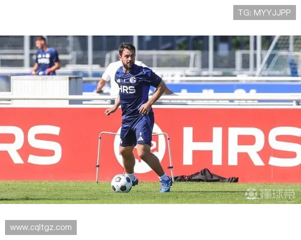 因口角风波尤尼斯被沙尔克解约